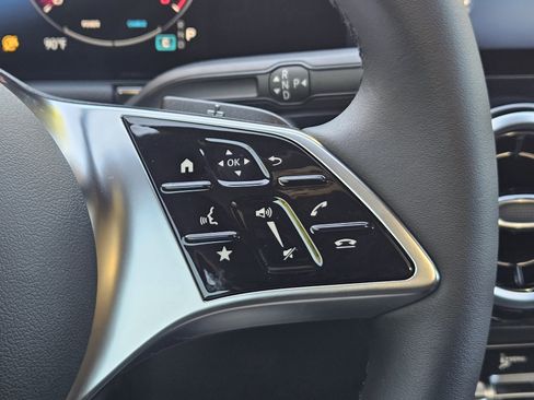 New 2026 Mercedes-Benz GLA 250 image 28