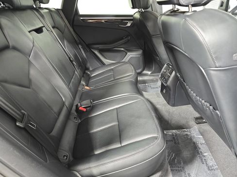 Certified 2023 Porsche Macan AWD/4WD image 26