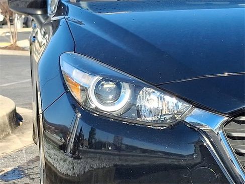 Used 2017 MAZDA MAZDA3 Sport image 9