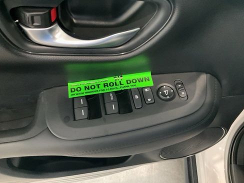 New 2026 Honda HR-V LX image 5