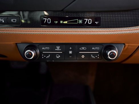 Used 2022 Ferrari F8 Tributo image 66