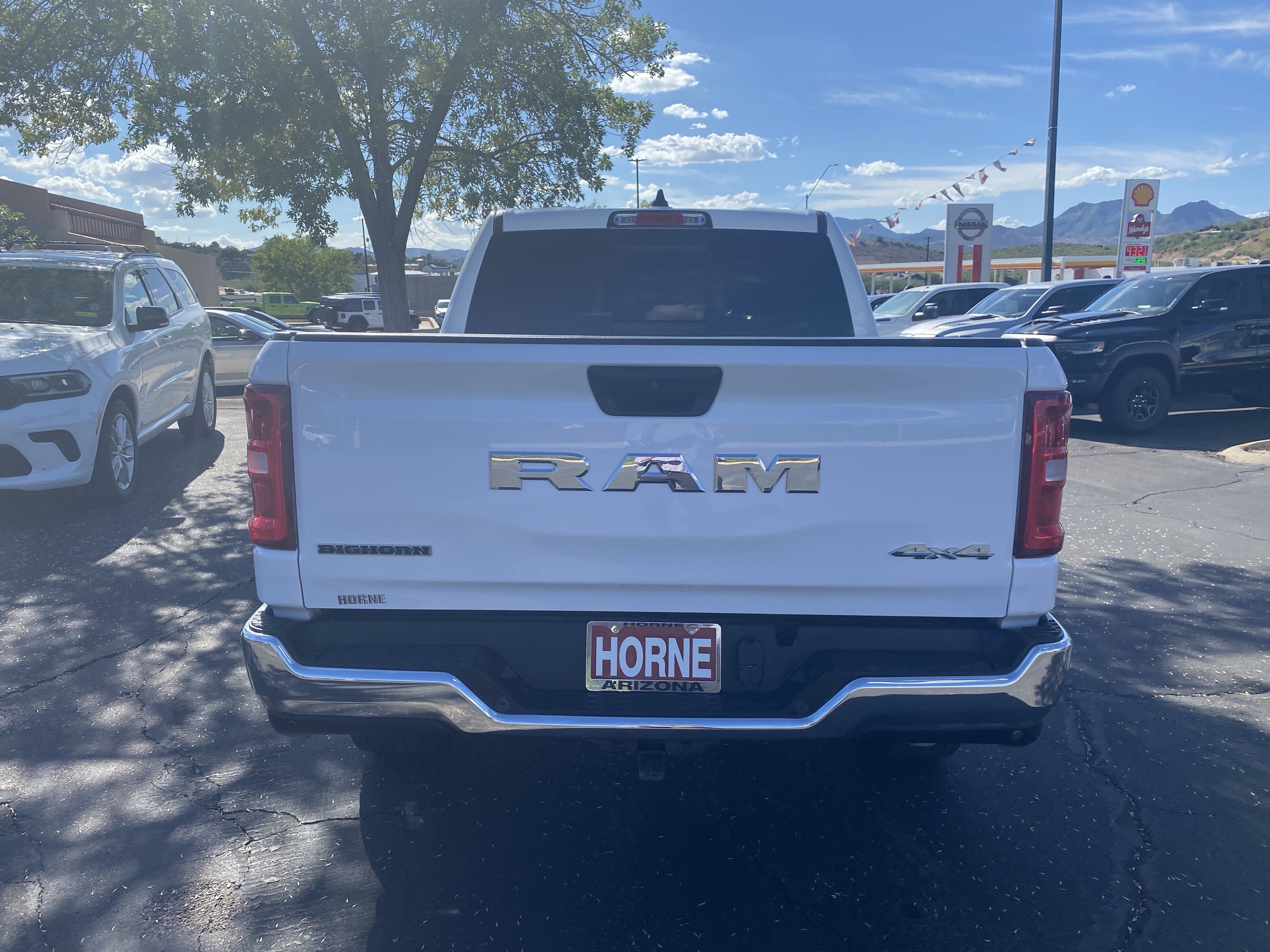 Used 2025 RAM 1500 Big Horn AWD/4WD image 3