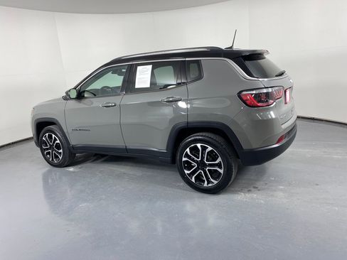 Used 2022 Jeep Compass Limited w/ Sun and Sound Group image 4