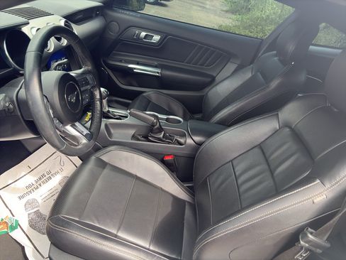Used 2023 Ford Mustang Premium RWD image 4