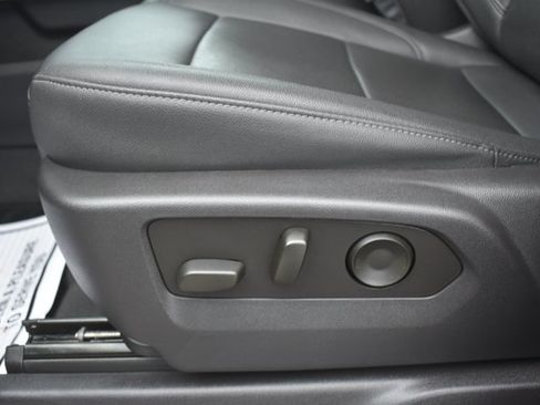 Used 2023 Chevrolet Silverado 1500 LTZ w/ LTZ Convenience Package II AWD/4WD image 15
