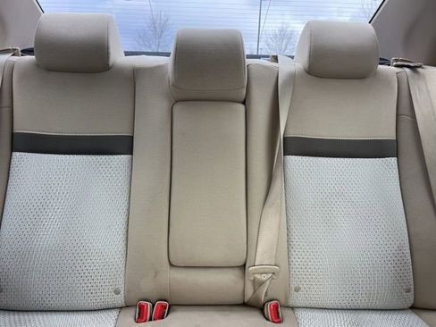 Used 2012 Toyota Camry LE image 25