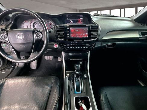 Used 2017 Honda Accord EX-L image 17