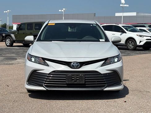 Used 2023 Toyota Camry LE FWD image 3