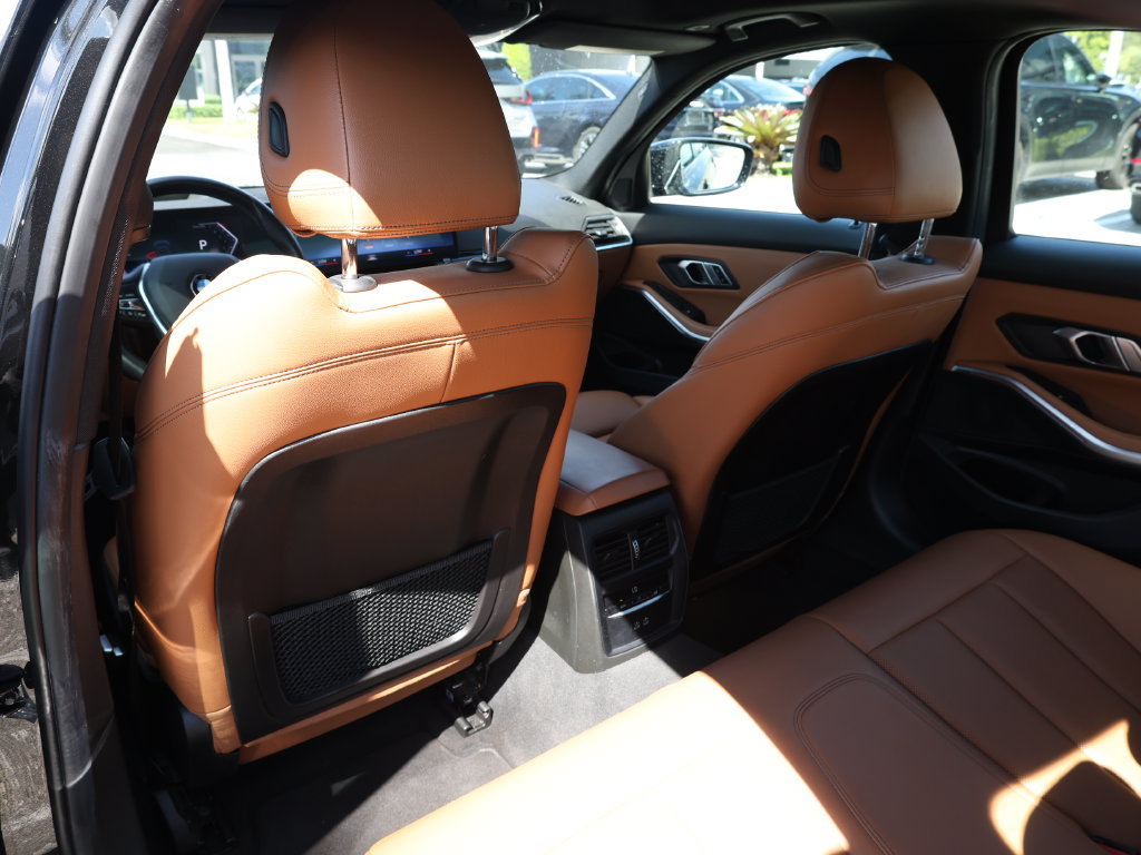 Used 2023 BMW 330i Sedan RWD image 18