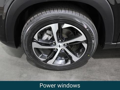 Certified 2024 Chevrolet Trax RS FWD image 9