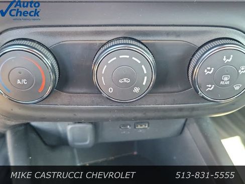 Used 2025 Chevrolet Trax LS w/ Driver Confidence Package FWD image 19