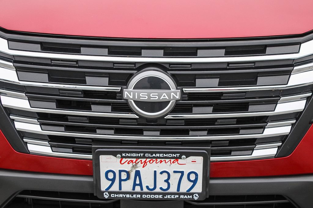 Used 2024 Nissan Rogue SV FWD image 6