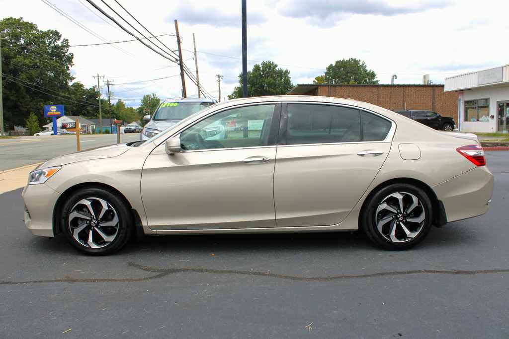 Used 2016 Honda Accord EX-L image 2