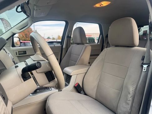 Used 2011 Ford Escape 2WD Hybrid image 16