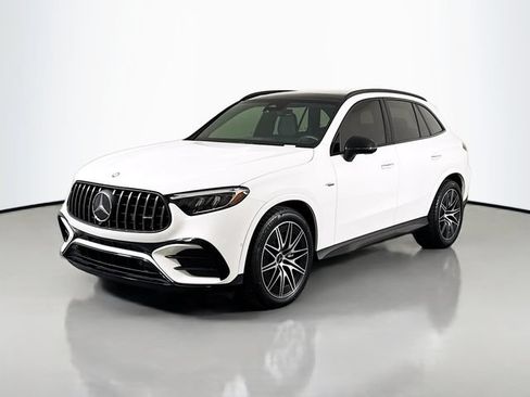 Used 2025 Mercedes-Benz GLC 43 AMG 4MATIC image 3