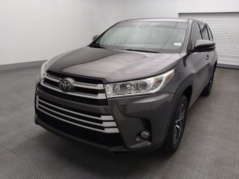 Used 2018 Toyota Highlander Plus FWD image 15