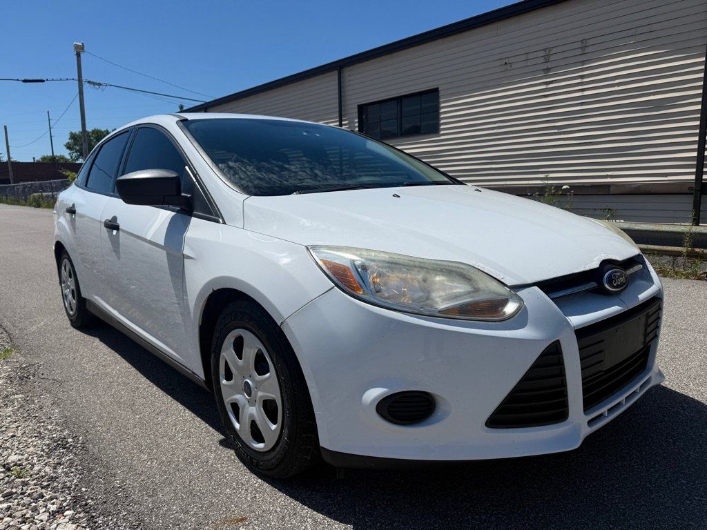 Used 2014 Ford Focus S FWD image 1