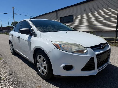 Used 2014 Ford Focus S FWD image 1
