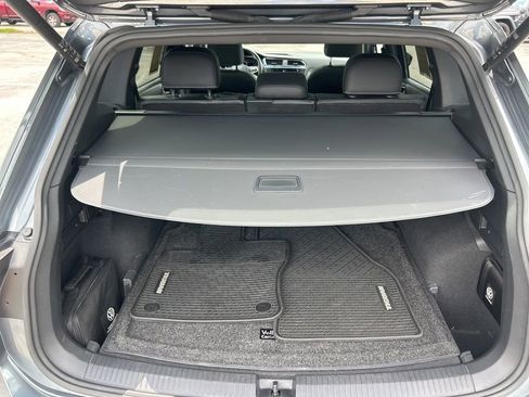 Used 2022 Volkswagen Tiguan SEL R-Line image 30