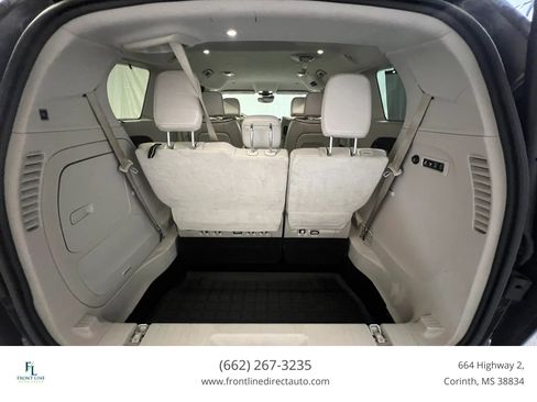 Used 2017 Chrysler Pacifica Limited w/ UConnect Theater Package FWD image 24