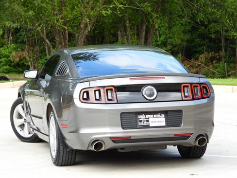 Used 2014 Ford Mustang GT RWD image 23