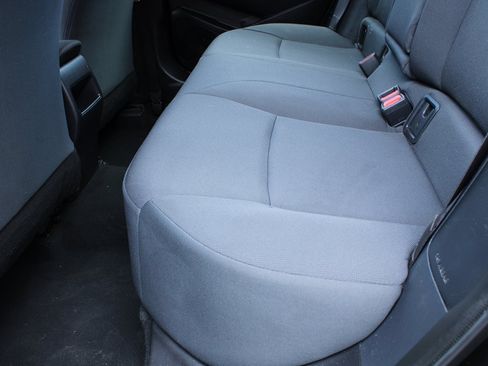 Used 2022 Toyota Corolla LE FWD image 12
