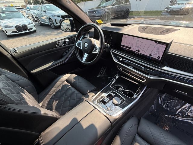 Used 2024 BMW X7 xDrive40i w/ M Sport Package AWD/4WD image 28