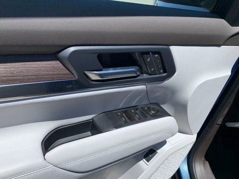 New 2026 GMC Terrain Denali AWD/4WD image 17