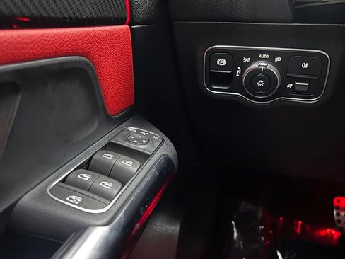 Used 2022 Mercedes-Benz GLA 35 AMG 4MATIC image 19