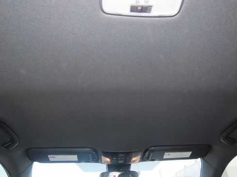 Used 2019 Toyota Corolla XSE FWD image 14