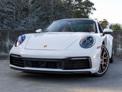 Certified 2020 Porsche 911 Carrera S w/ Premium Package RWD image 7