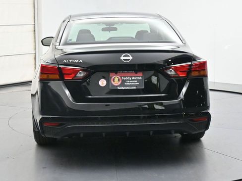 Used 2024 Nissan Altima 2.5 S FWD image 21