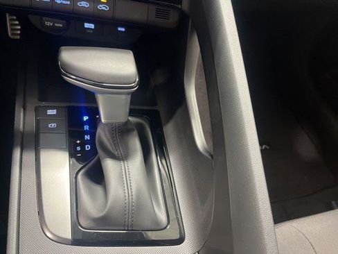 New 2026 Hyundai Elantra Sport FWD image 17