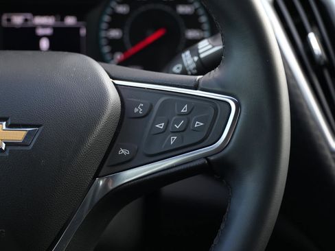 Used 2025 Chevrolet Malibu RS FWD image 18