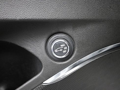 Used 2024 Buick Enclave Premium image 20