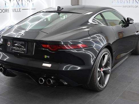 Used 2019 Jaguar F-TYPE R AWD/4WD image 4
