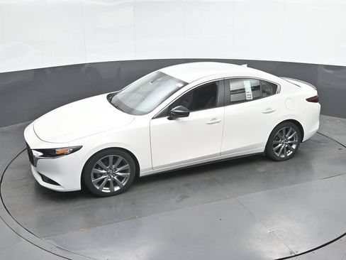 Used 2020 MAZDA MAZDA3 AWD Sedan w/ Black Accent Package image 34