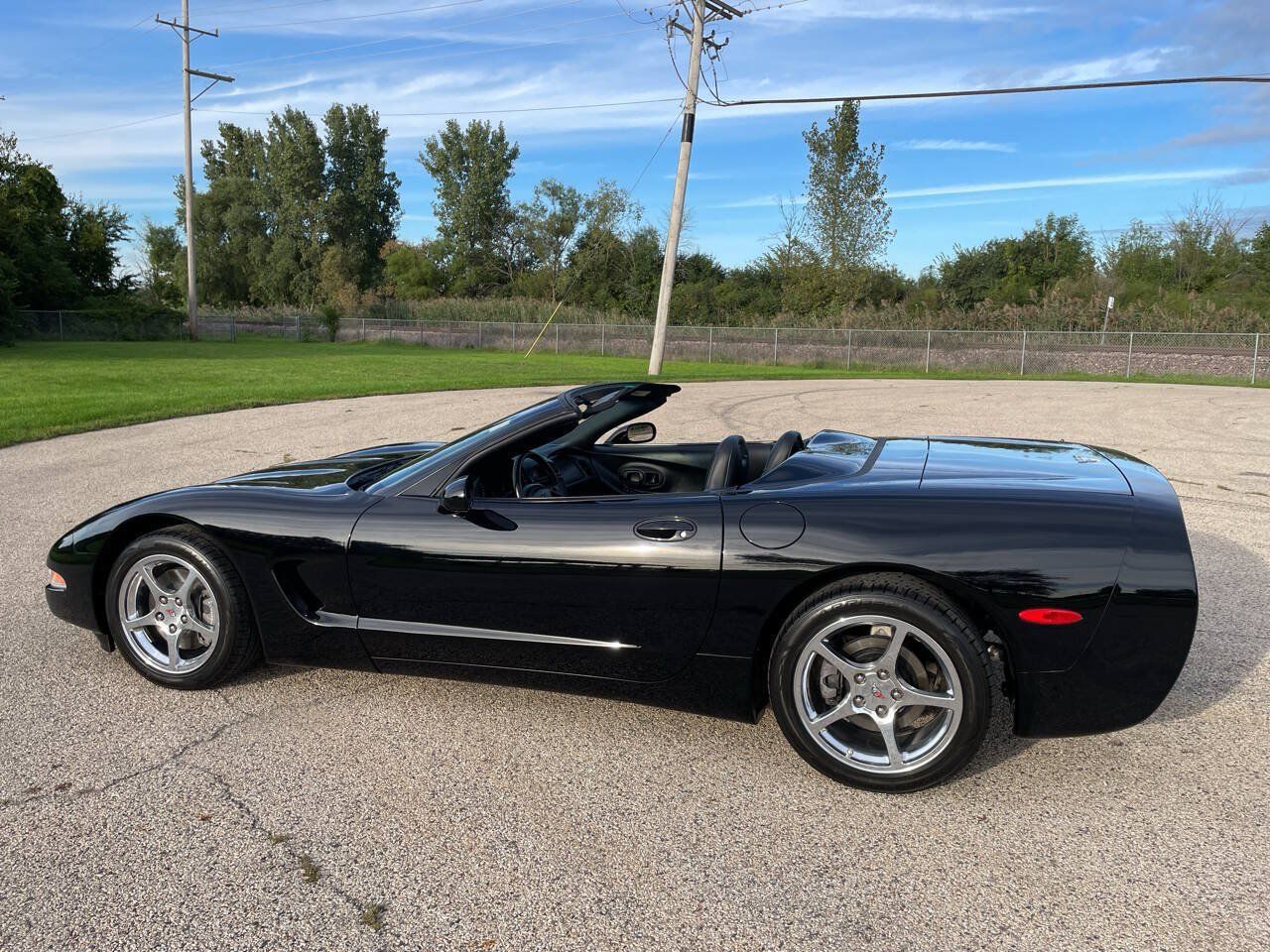 Used 2003 Chevrolet Corvette Convertible w/ Preferred Equipment Group1 RWD image 56