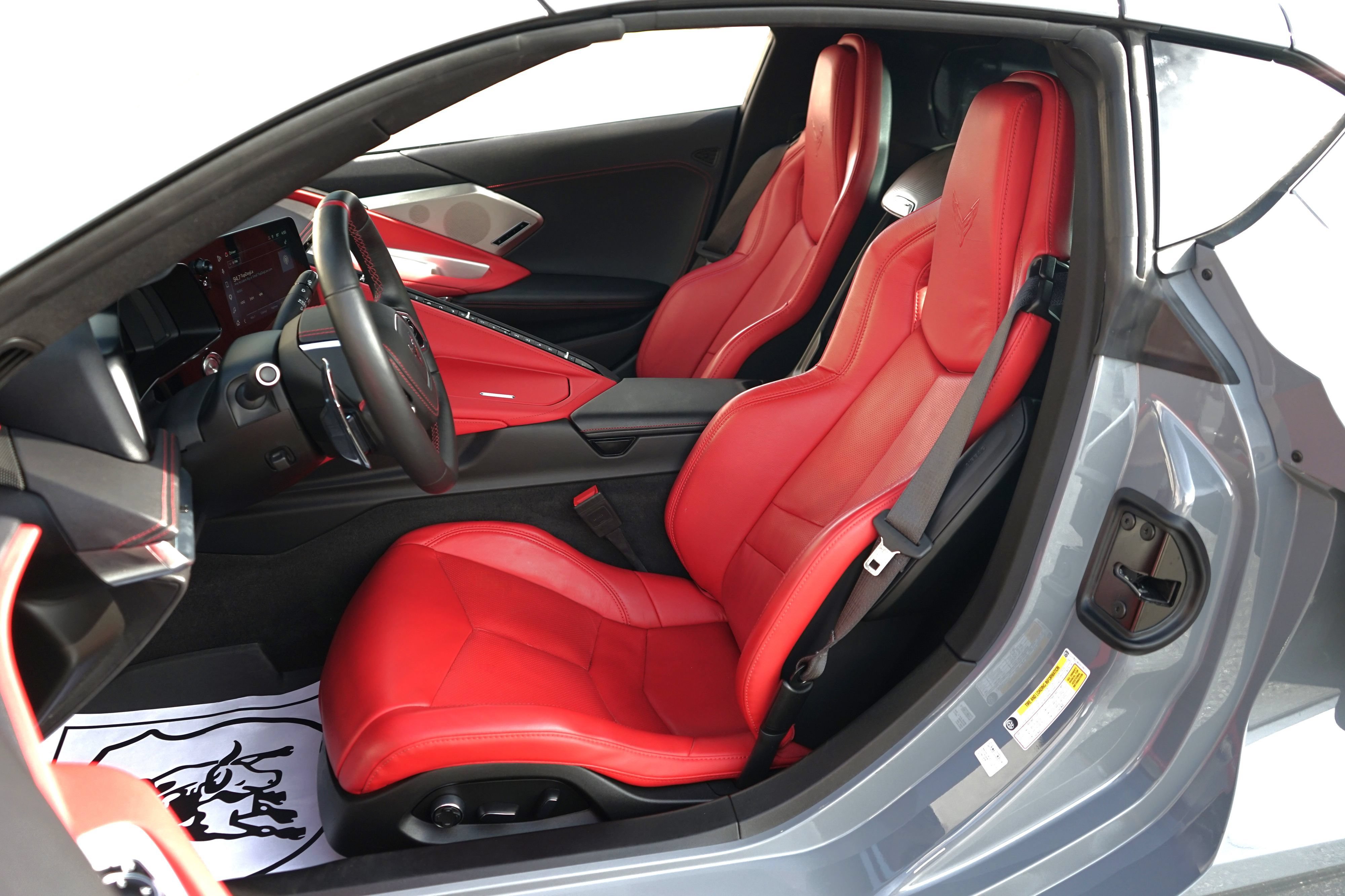 Used 2025 Chevrolet Corvette Stingray Preferred Cpe w/ Z51 Performance Package RWD image 21