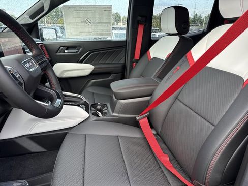 New 2026 GMC Canyon AT4X image 5