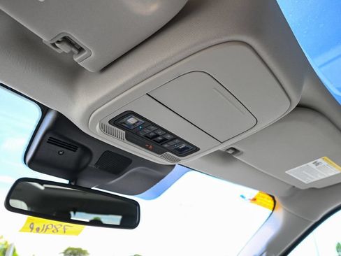 Certified 2025 Ford Expedition Active AWD/4WD image 40