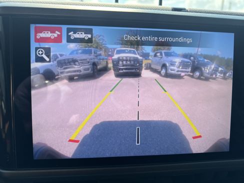 Used 2024 Jeep Gladiator Rubicon w/ Technology Group AWD/4WD image 28