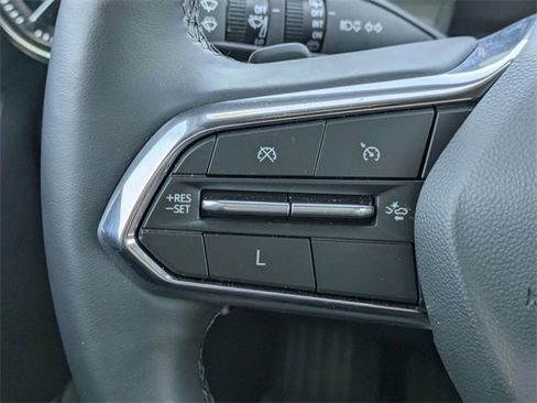 Used 2025 Chevrolet Equinox LT w/ Convenience Package II image 26