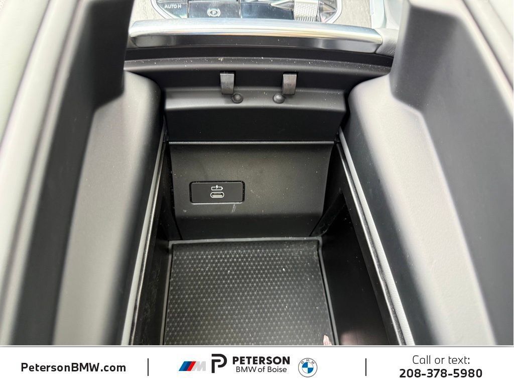Used 2026 BMW ALPINA XB7 AWD/4WD image 36