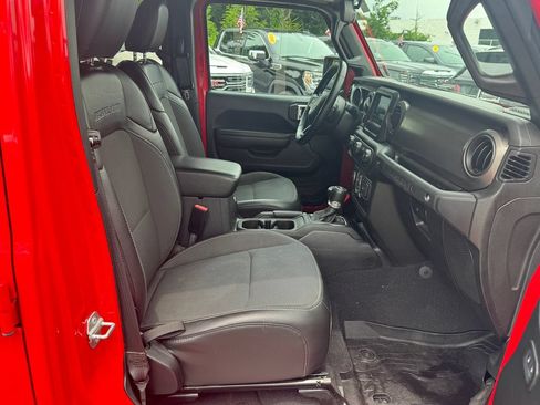 Used 2021 Jeep Wrangler Unlimited Sport AWD/4WD image 29