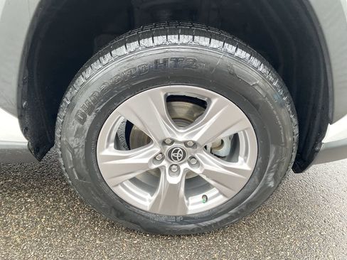 Used 2023 Toyota RAV4 XLE w/ Convenience Package image 16