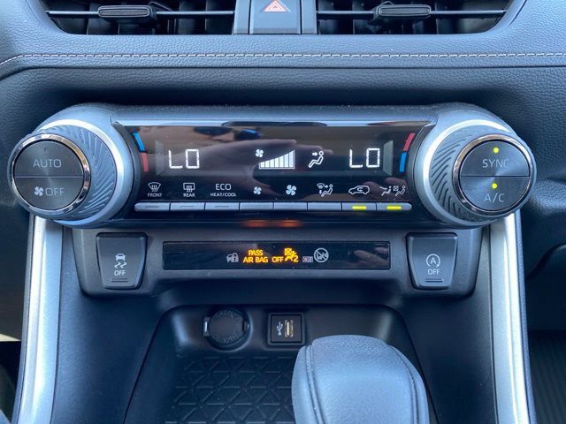 Certified 2025 Toyota RAV4 XLE AWD/4WD image 10