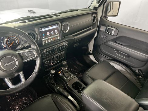 Used 2022 Jeep Wrangler Unlimited Sahara w/ Cold Weather Group image 23