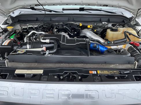 Used 2015 Ford F250 Platinum AWD/4WD image 38