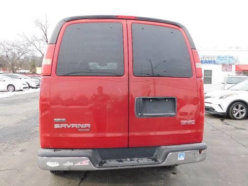 Used 2011 GMC Savana 3500 image 31